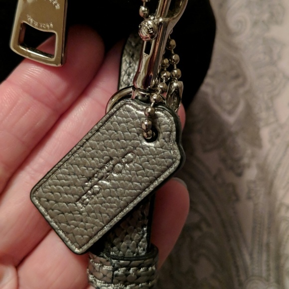 Coach purse - Picture 3 of 3